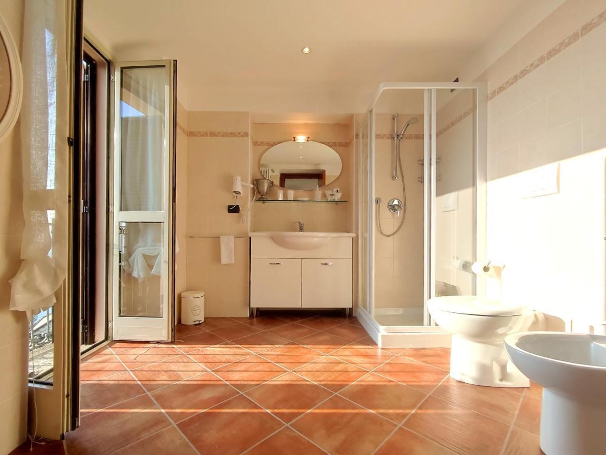 B&B Villa Regina Brunate Esterno foto